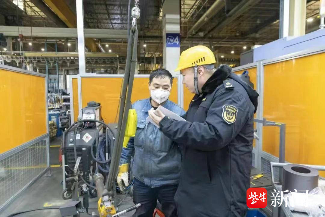 防得住、控得了、逃得出 ，江蘇全鏈條推進(jìn)“廠中廠”安全生產(chǎn)專項(xiàng)治理:鋼板樁生產(chǎn)廠

