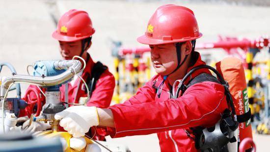 延長(zhǎng)氣田采氣二廠提前13天完成全年天然氣生產(chǎn)任務(wù):鋼板樁生產(chǎn)廠
