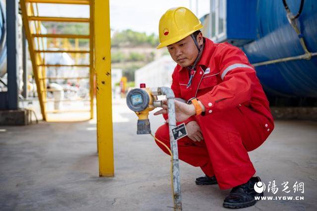 中國石油長慶油田采油八廠吳定生產(chǎn)運維中心夯實電力管理基礎(chǔ):鋼板樁生產(chǎn)廠
